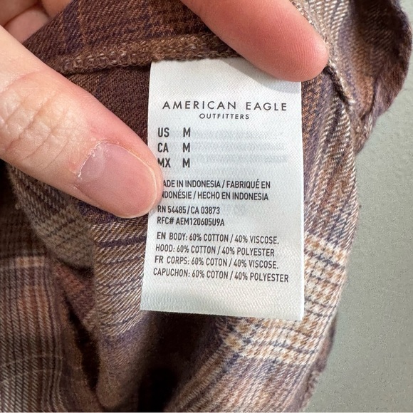 American Eagle Womens Medium Button Down Plaid Brown Shacket Distressed Fall - Picture 4 of 9